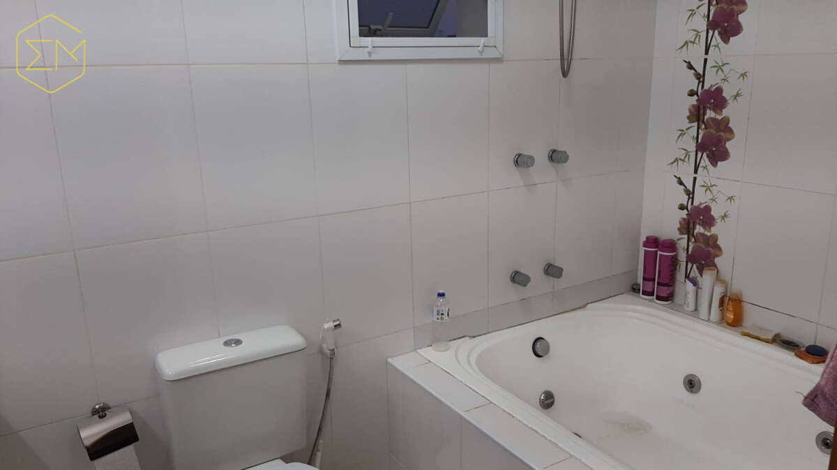 - Casa de condomínio em Campinas, Parque Alto Taquaral, com 3 quartos